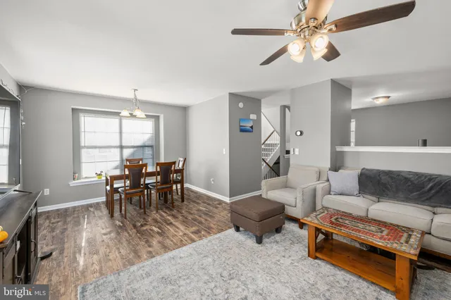 $295,000 | 351 Paradee Drive, Dover, DE 19904