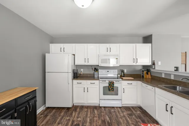 $295,000 | 351 Paradee Drive, Dover, DE 19904