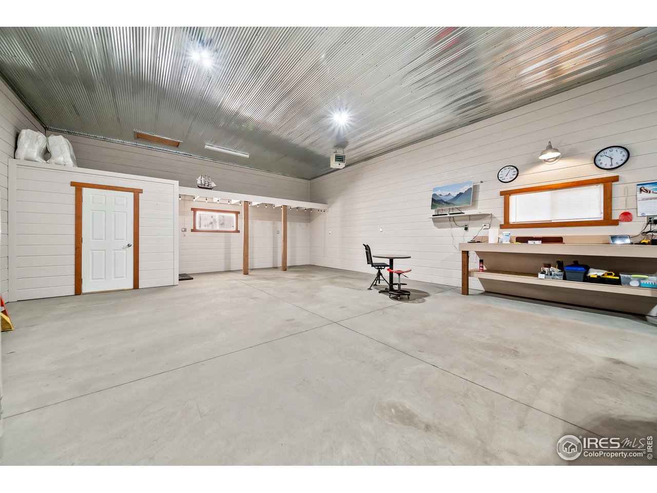17680 County Rd Q.8 Fort Morgan, CO 80701 - Photo 37 of 40 a view of a livingroom with furniture and a window