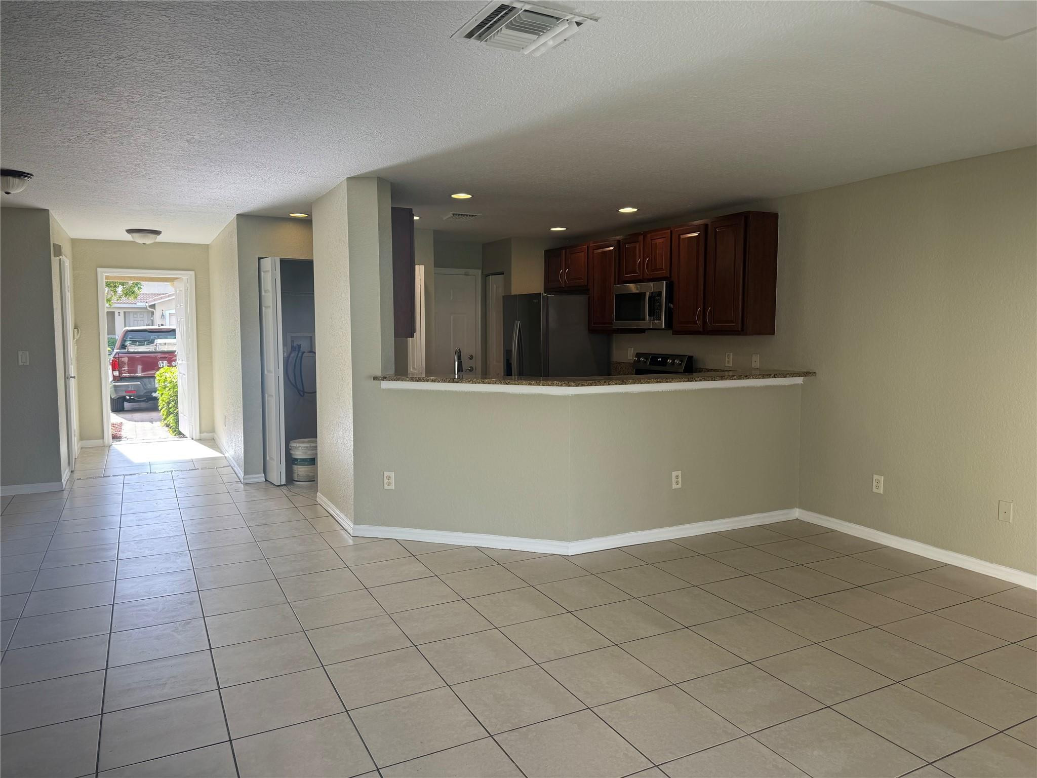 5908 Royal Way Fort Lauderdale, FL 33321 - Photo 5 of 11 Photo 5