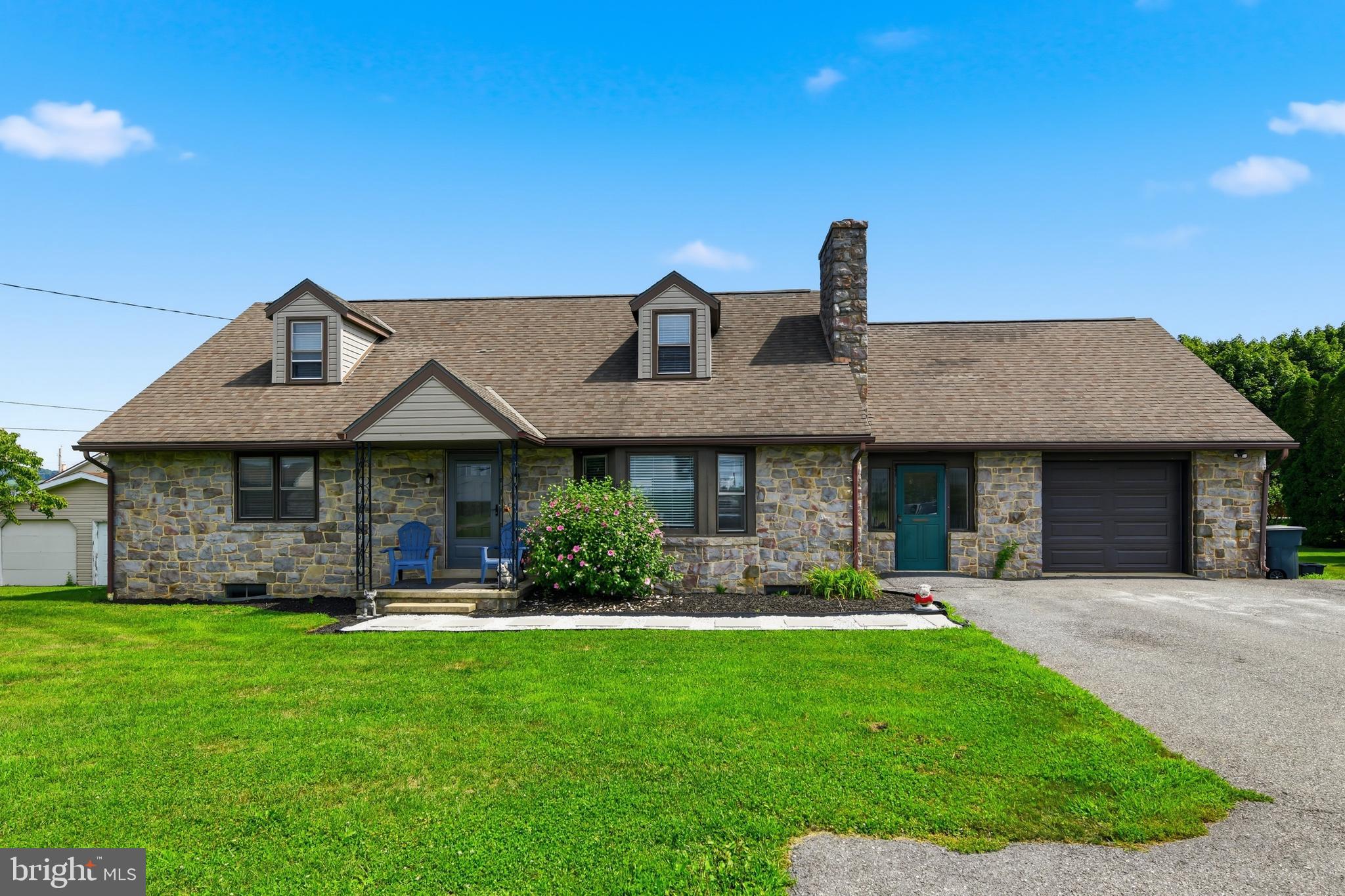 2245 Moselem Spring Road Fleetwood, PA 19522 - Photo 4 of 51 Gallery Image 4