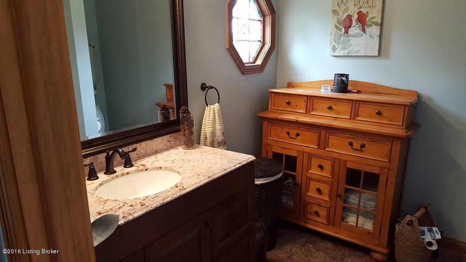 1072 Greenbriar Road Mount Washington, KY 40047 - Photo 25 of 34 master bath