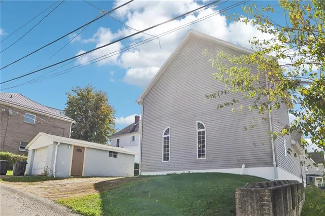 $269,900 | 38 Penn Avenue, Irwin, PA 15642