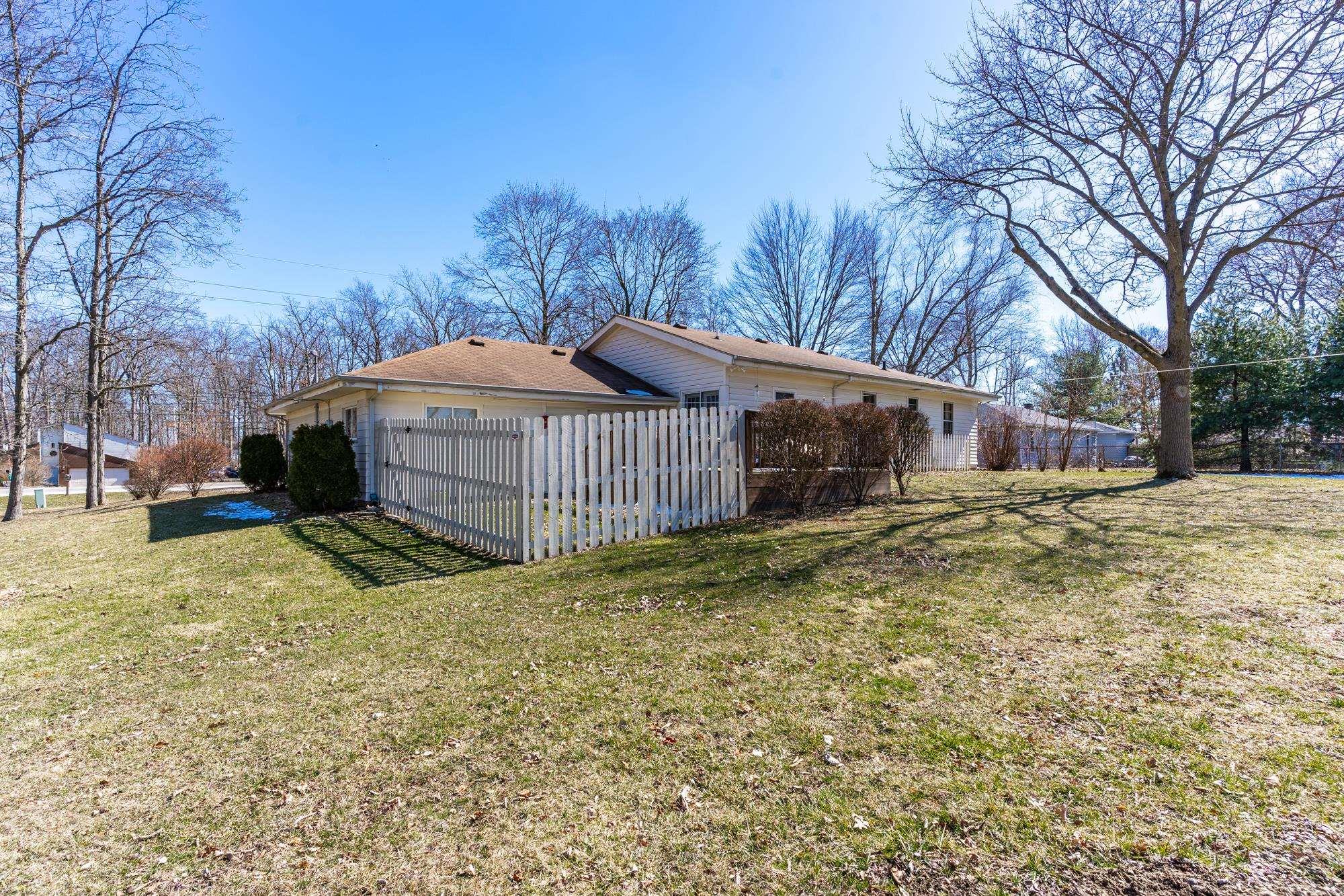 422 South Hadley Road Fort Wayne, IN 46804 - Photo 26 of 36 Gallery Image 26