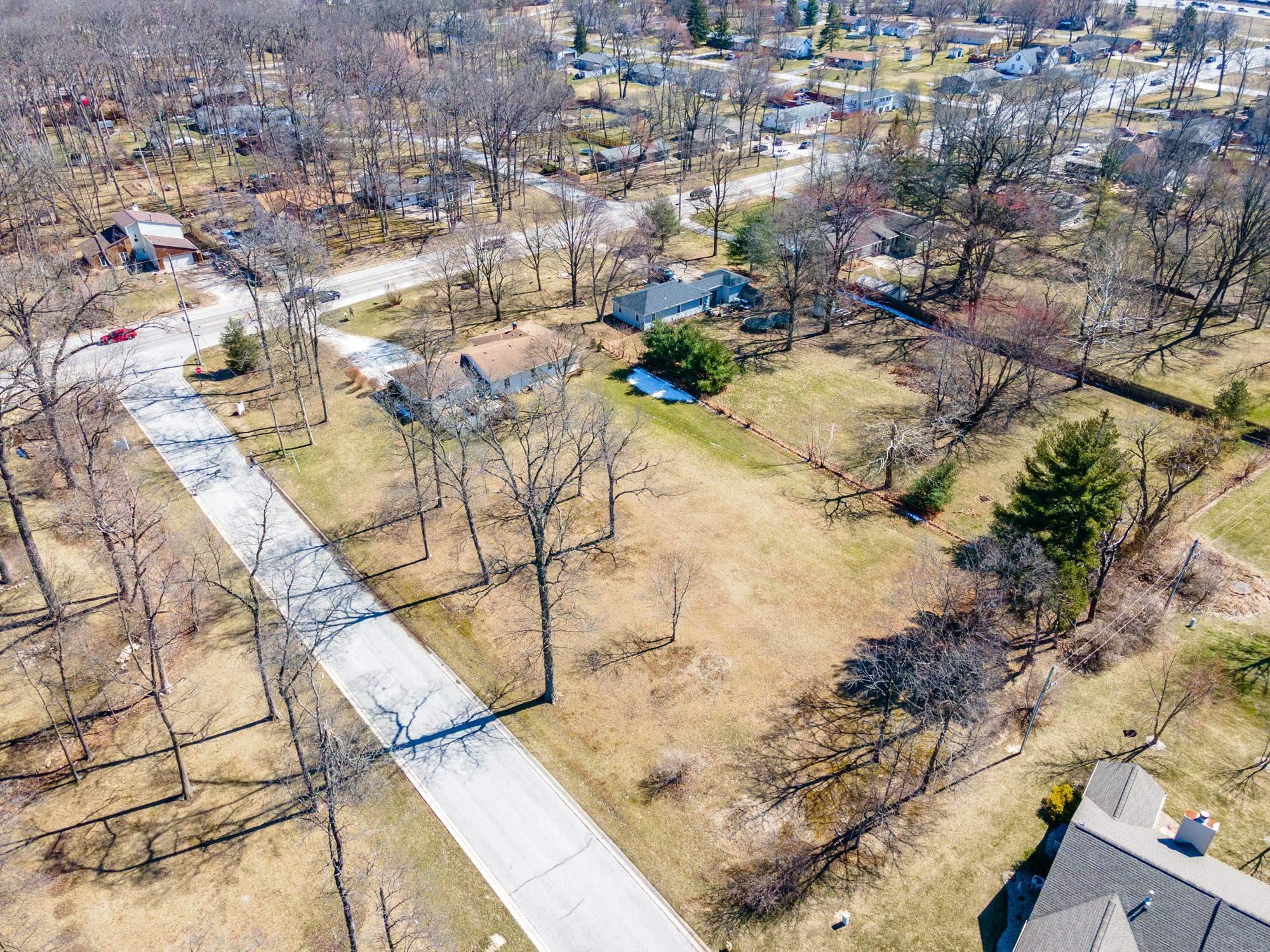 422 South Hadley Road Fort Wayne, IN 46804 - Photo 32 of 36 Gallery Image 32