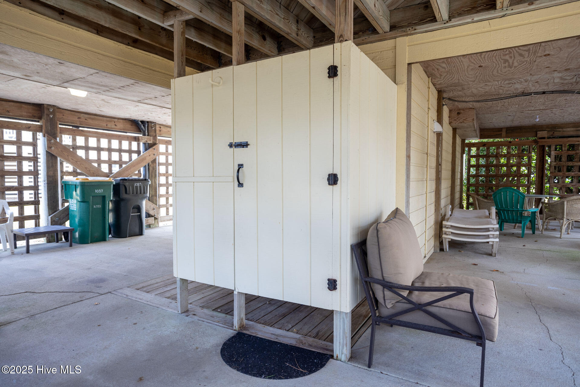 1037 Hampton Street Corolla, NC 27927 - Photo 22 of 39 Outdoor shower