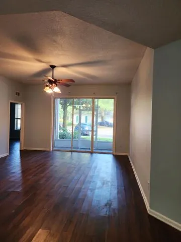 $170,000 | 785 Oakleaf Plantation Parkway, Unit 111, Orange Park, FL 32065