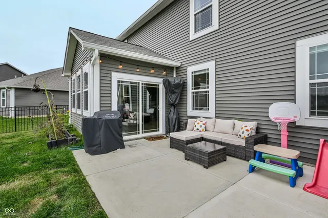 $374,900 | 6615 Aberdeen Drive, McCordsville, IN 46055