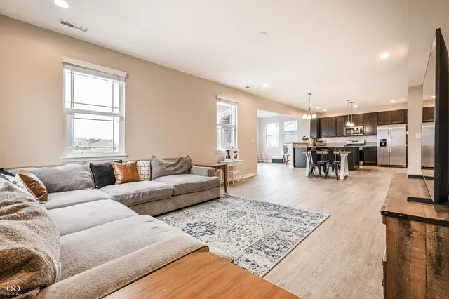 $374,900 | 6615 Aberdeen Drive, McCordsville, IN 46055