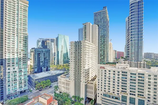 $3,950 | 1111 Southwest 1st Avenue, Unit 2319N, Miami, FL 33130