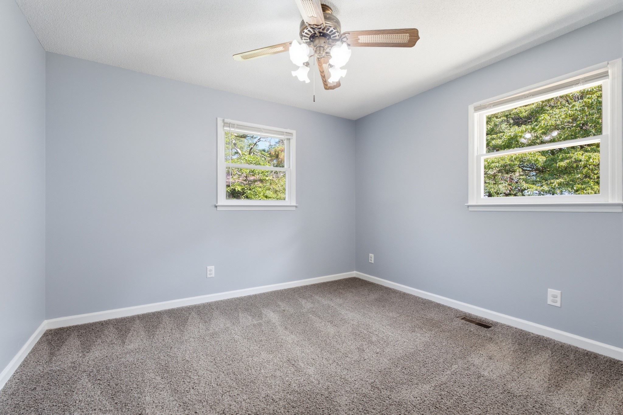 609 Hawkersmith Road Tullahoma, TN 37388 - Photo 20 of 32