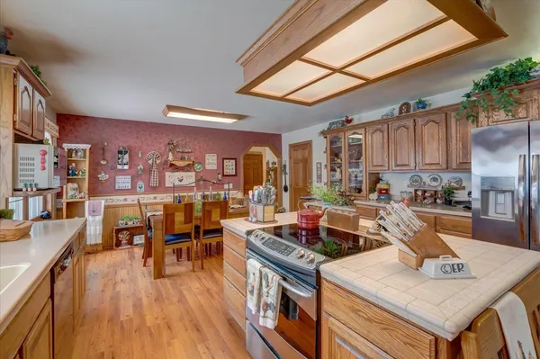 $1,075,000 | 10538 West Erbe Road, Blue Mounds, WI 53517