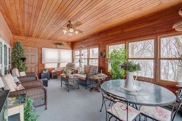 $1,075,000 | 10538 West Erbe Road, Blue Mounds, WI 53517