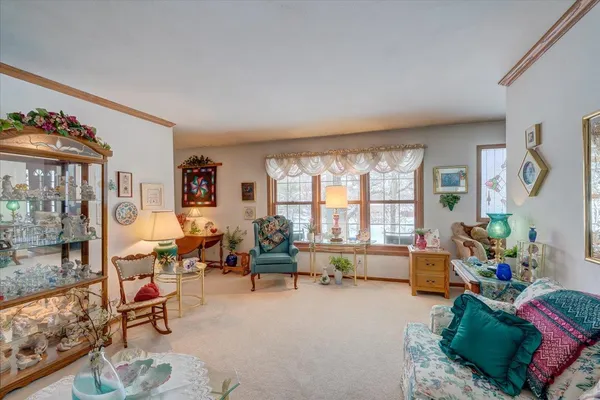 $1,075,000 | 10538 West Erbe Road, Blue Mounds, WI 53517