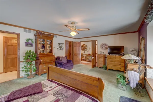 $1,075,000 | 10538 West Erbe Road, Blue Mounds, WI 53517