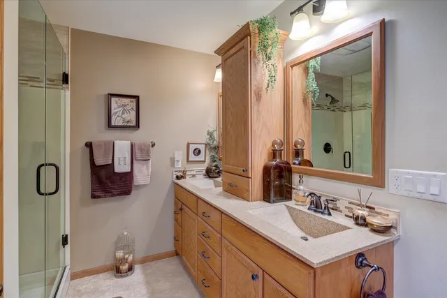 $1,075,000 | 10538 West Erbe Road, Blue Mounds, WI 53517