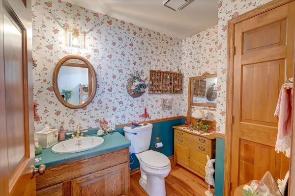 $1,075,000 | 10538 West Erbe Road, Blue Mounds, WI 53517