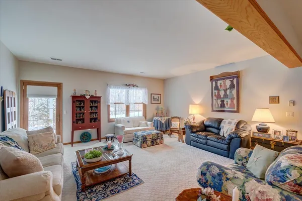 $1,075,000 | 10538 West Erbe Road, Blue Mounds, WI 53517