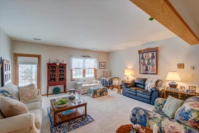 $1,075,000 | 10538 West Erbe Road, Blue Mounds, WI 53517