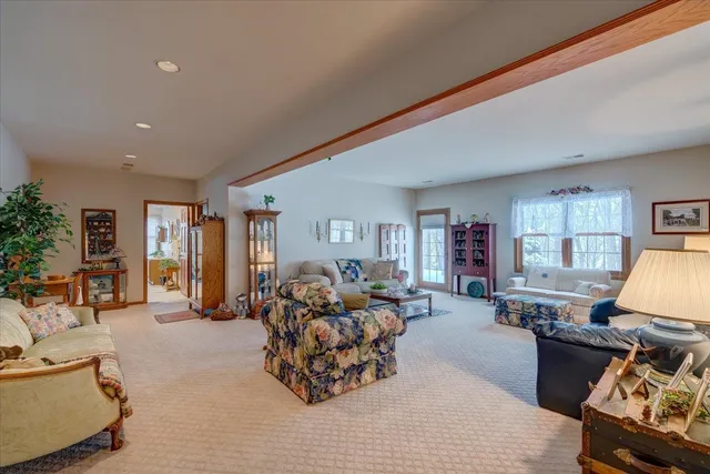 $1,075,000 | 10538 West Erbe Road, Blue Mounds, WI 53517