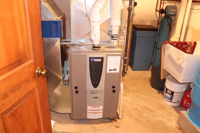 $1,100,000 | 10538 West Erbe Road, Blue Mounds, WI 53517