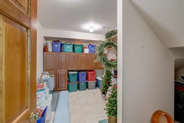 $1,075,000 | 10538 West Erbe Road, Blue Mounds, WI 53517