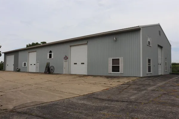 $1,075,000 | 10538 West Erbe Road, Blue Mounds, WI 53517