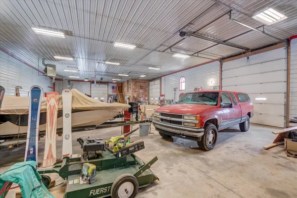 $1,075,000 | 10538 West Erbe Road, Blue Mounds, WI 53517