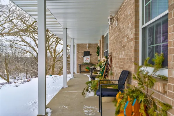 $1,075,000 | 10538 West Erbe Road, Blue Mounds, WI 53517
