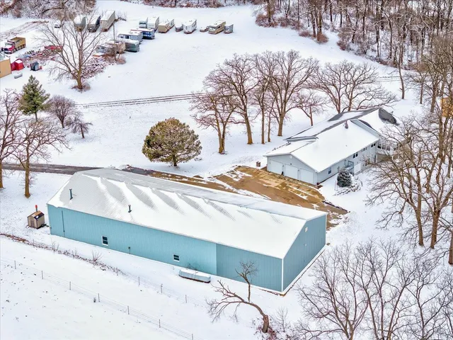 $1,075,000 | 10538 West Erbe Road, Blue Mounds, WI 53517