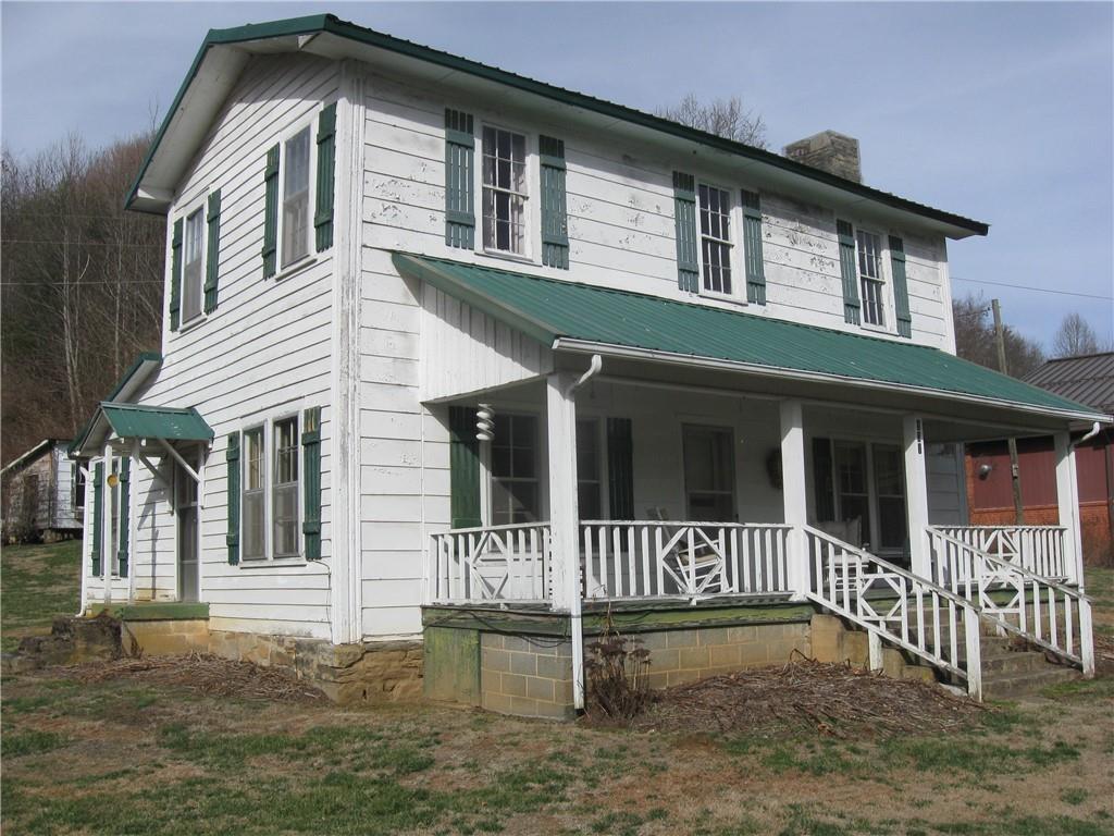 131 Dale Adams Road Sugar Grove, NC 28679 - Photo 1 of 13 Gallery Image 1