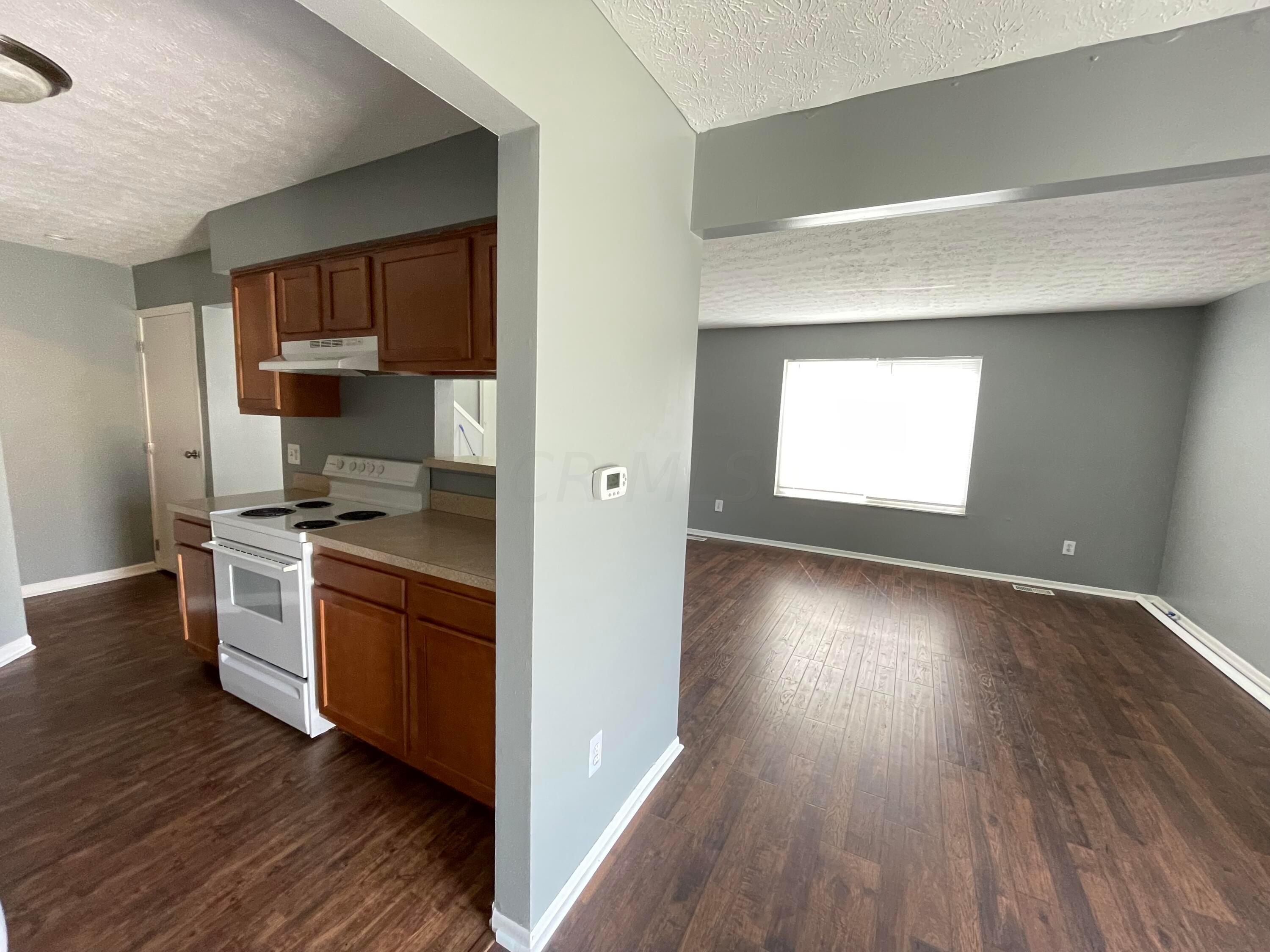 5236 Dierker Road, Unit B Columbus, OH 43220 - Photo 6 of 16 IMG_6099