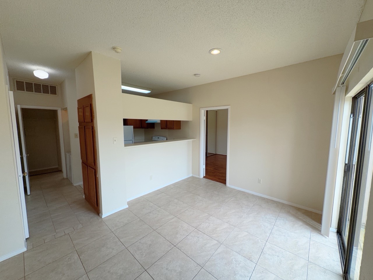 7900 Bissonnet Street, Unit C14 Houston, TX 77074 - Photo 4 of 14 a view of empty room