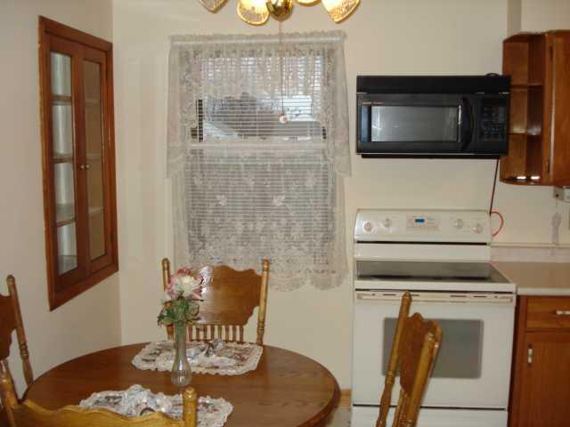 134 East Roberts Road Indianapolis, IN 46227 - Photo 4 of 8 Gallery Image 4