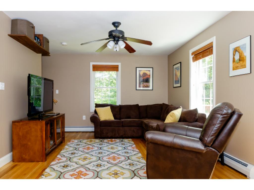 128 Raymond Road Nottingham, NH 03290 - Photo 12 of 36