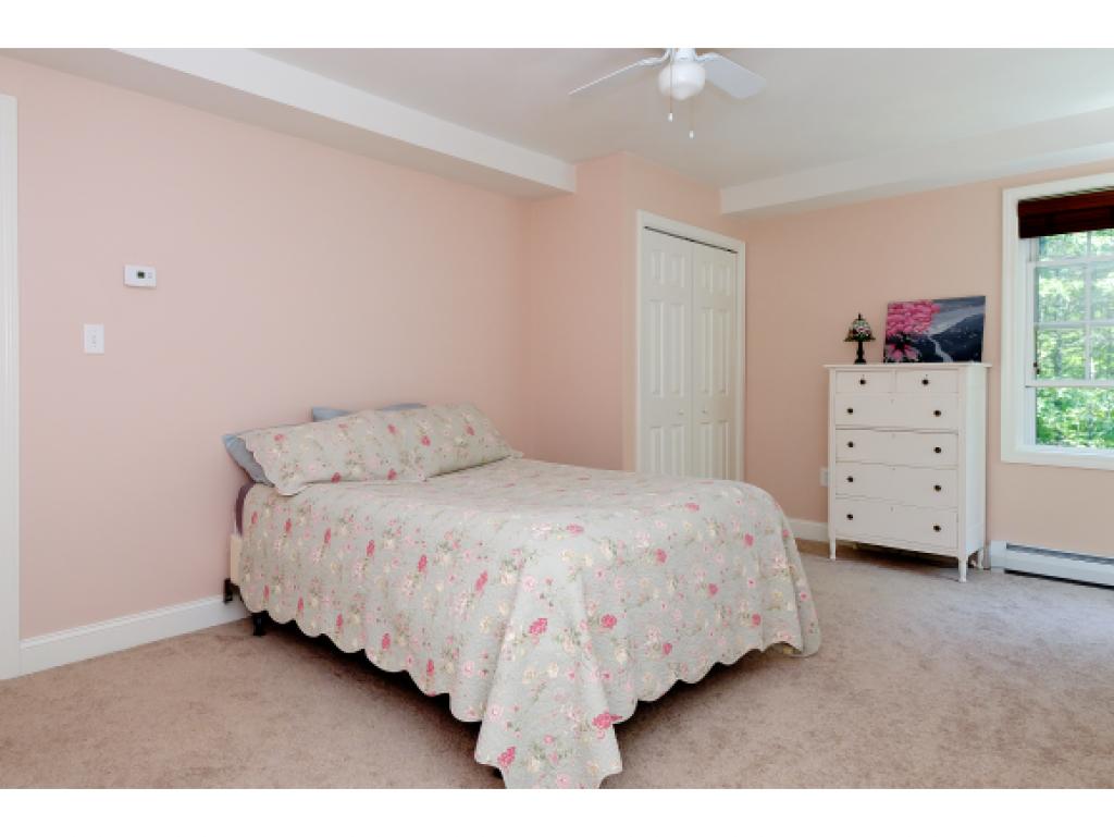 128 Raymond Road Nottingham, NH 03290 - Photo 24 of 36