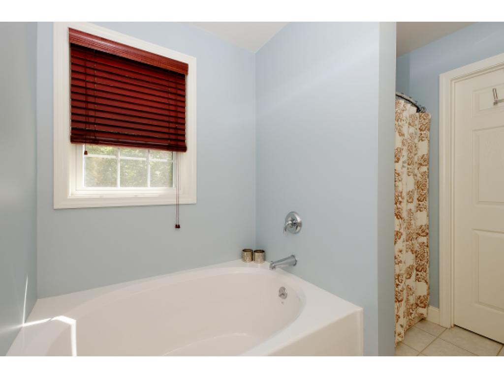 128 Raymond Road Nottingham, NH 03290 - Photo 31 of 36