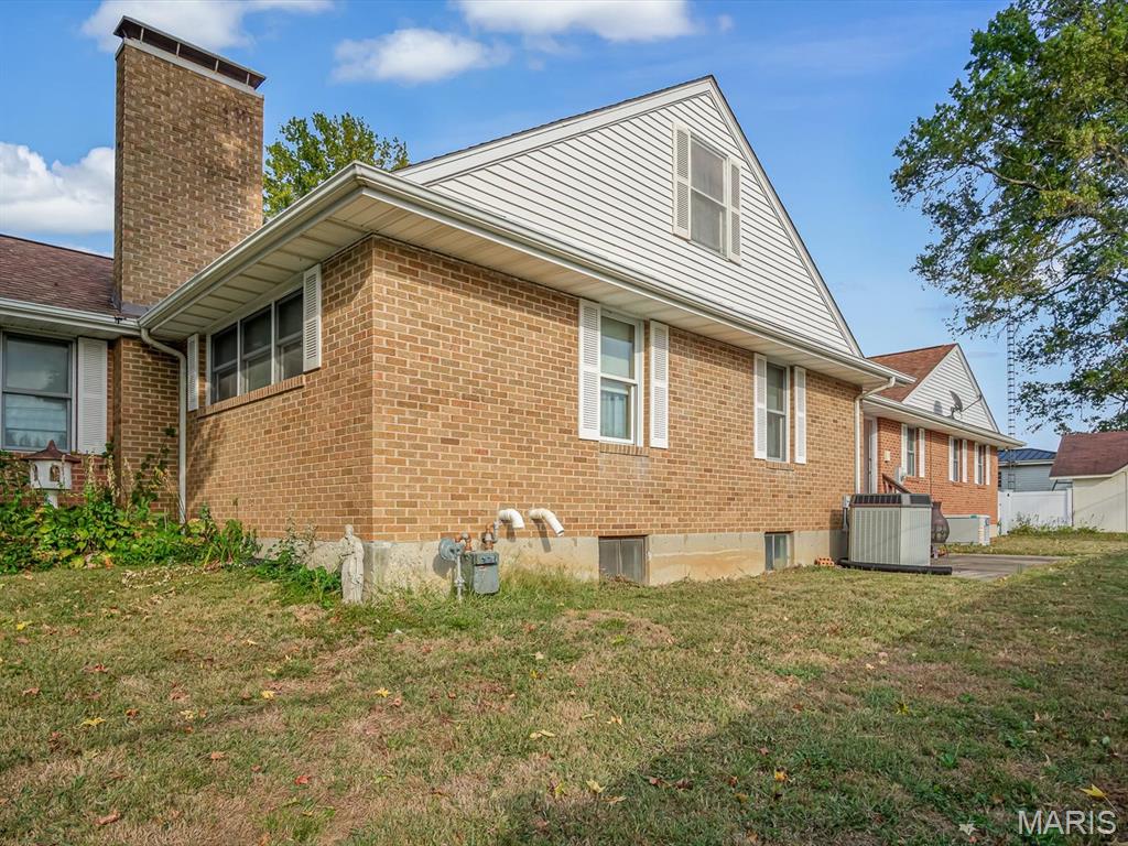 106 Allan Street Chester, IL 62233 - Photo 23 of 24