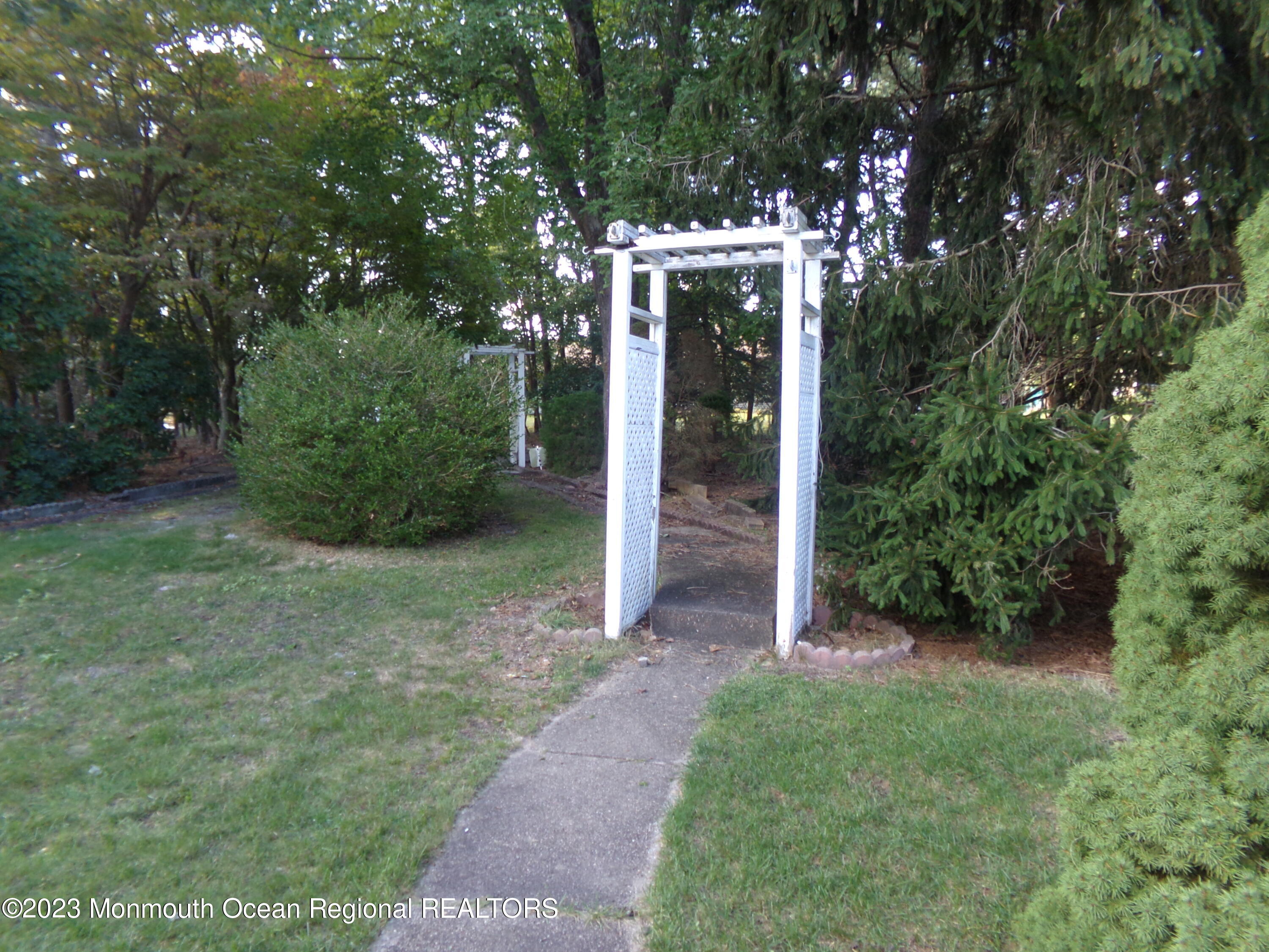 11 Ardmore Street, Unit 61 Whiting, NJ 08759 - Photo 25 of 34 a view of outdoor space and yard