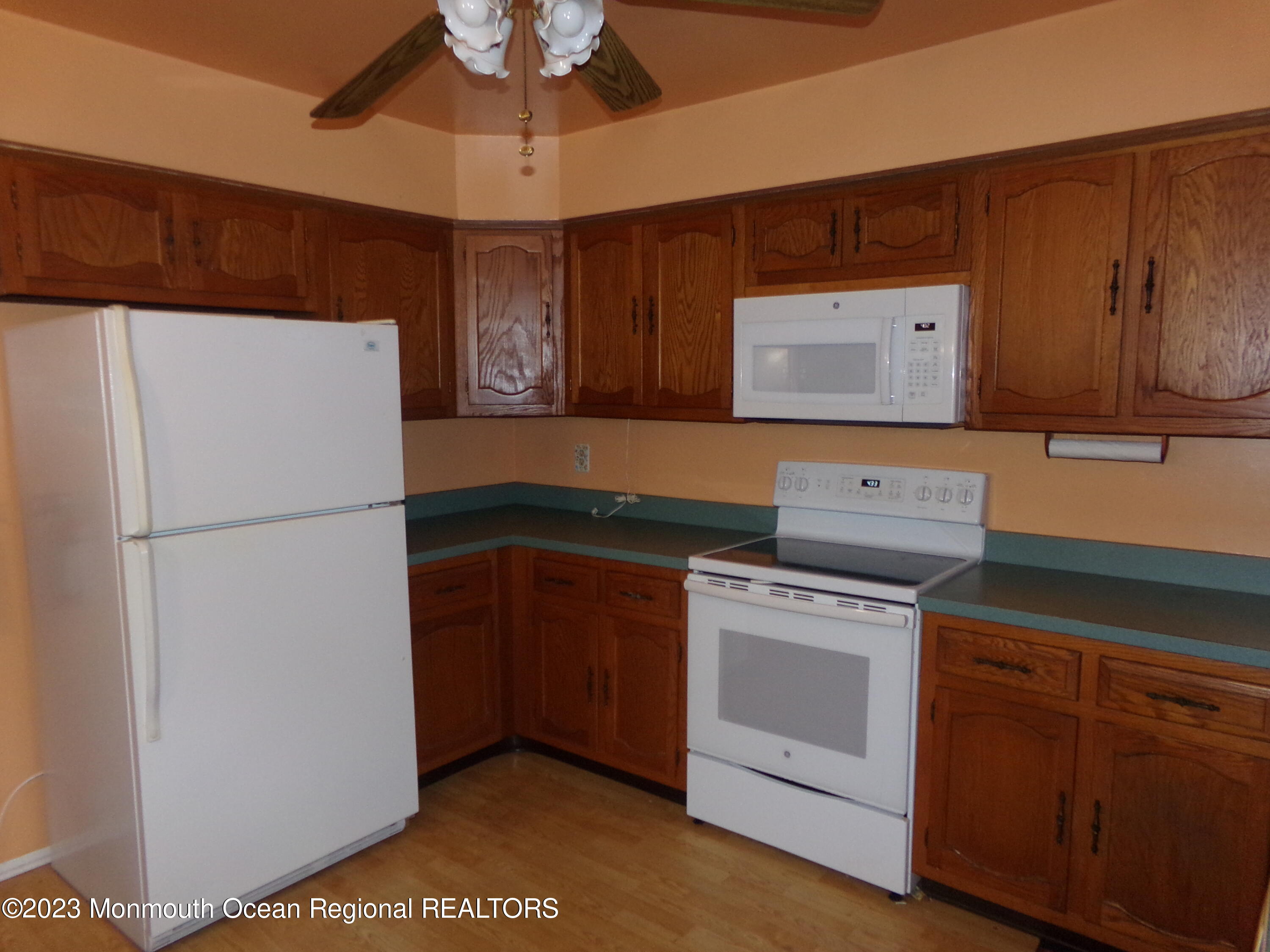 11 Ardmore Street, Unit 61 Whiting, NJ 08759 - Photo 10 of 34 104_1183