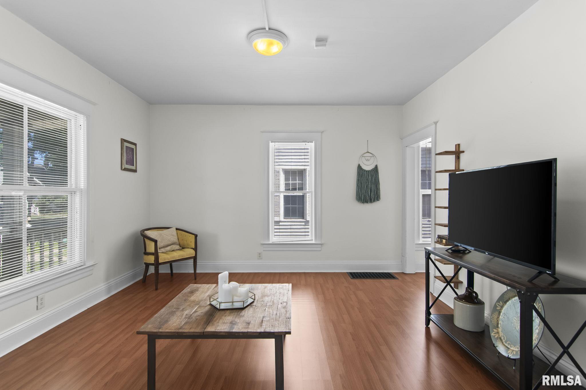 1032 North 2nd Street Springfield, IL 62702 - Photo 6 of 44