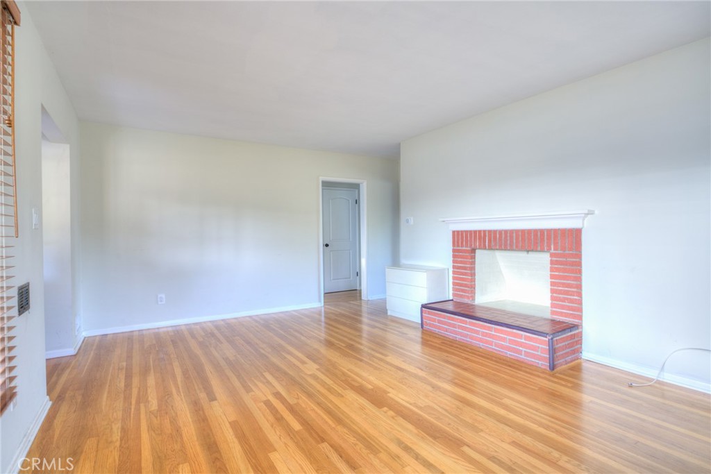 1112 Riedel Avenue Fullerton, CA 92831 - Photo 6 of 33