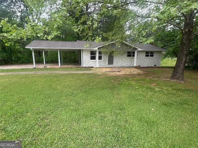 $1,350 | 1996 Chestnut Log Drive, Lithia Springs, GA 30122