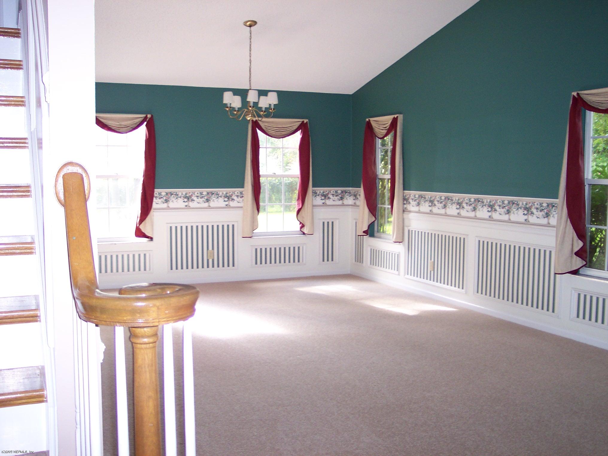 603 Castleberry Road Jacksonville, FL 32259 - Photo 5 of 13 LIVING ROOM / DINING ROOM2