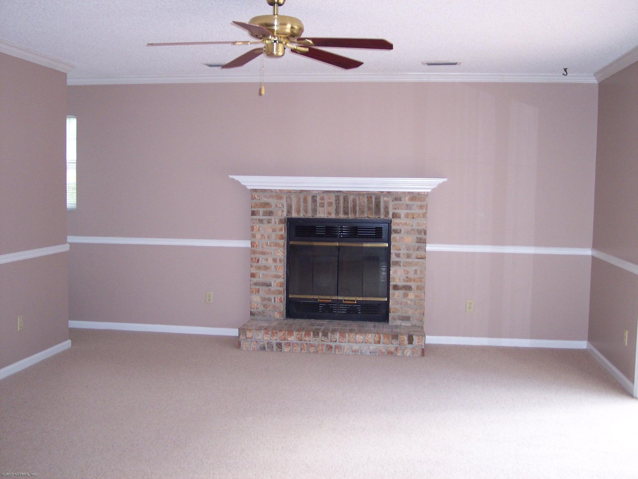 603 Castleberry Road Jacksonville, FL 32259 - Photo 9 of 13 FAMILY ROOM