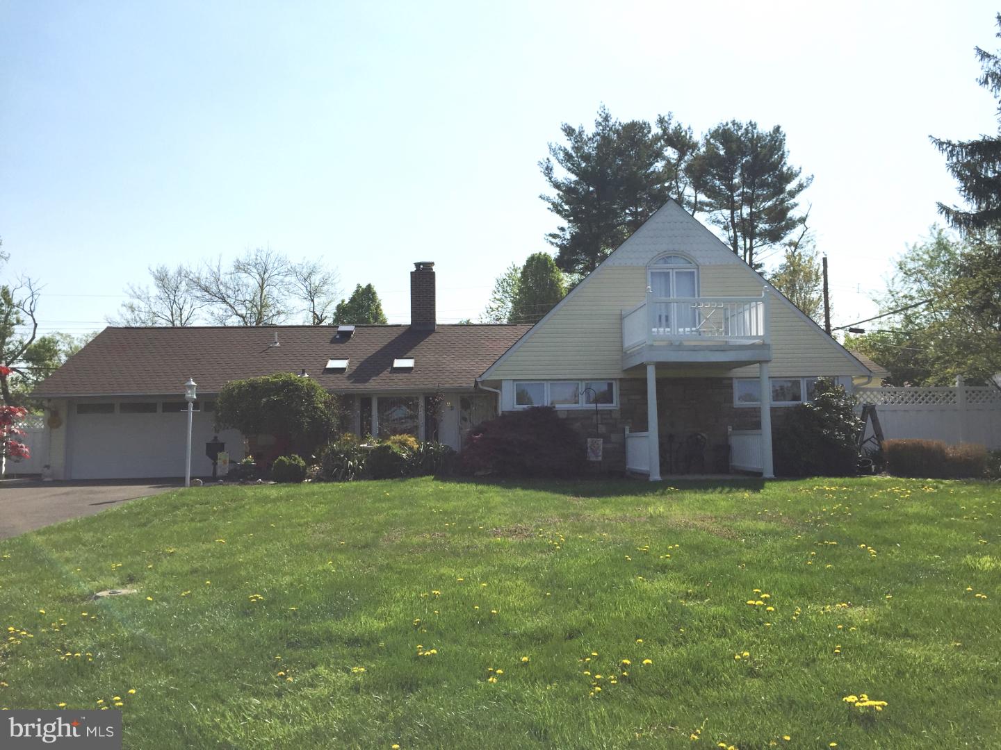 22 Red Ridge Road Levittown, PA 19056 - Photo 1 of 22 Gallery Image 1