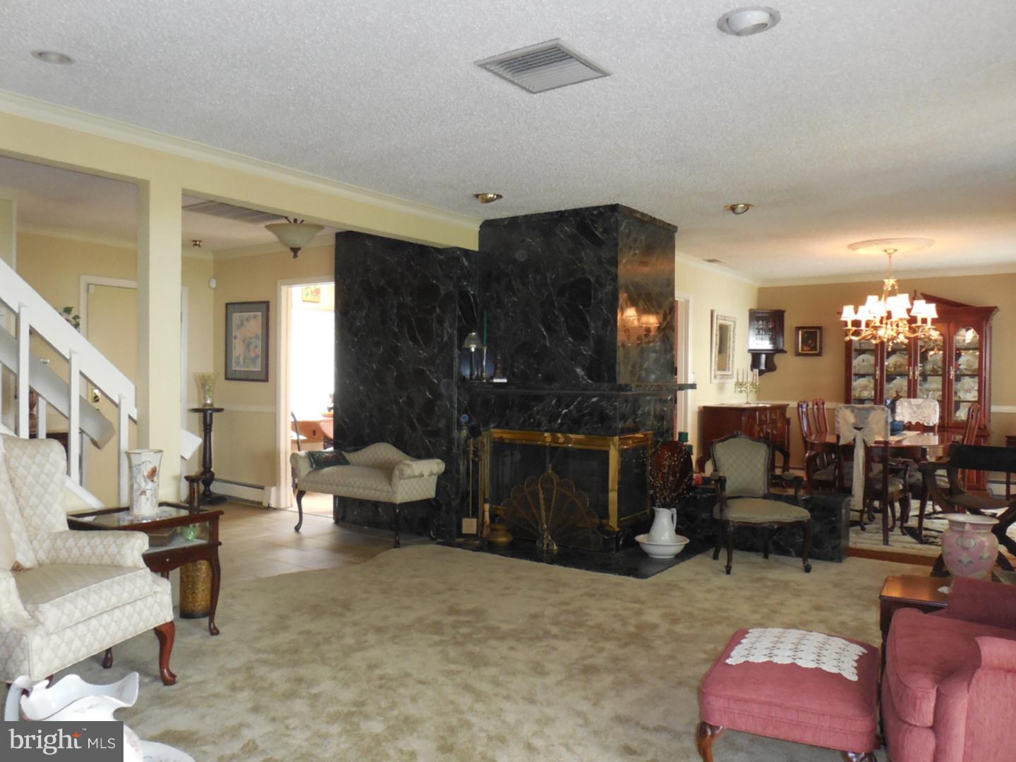 22 Red Ridge Road Levittown, PA 19056 - Photo 4 of 22 Gallery Image 4