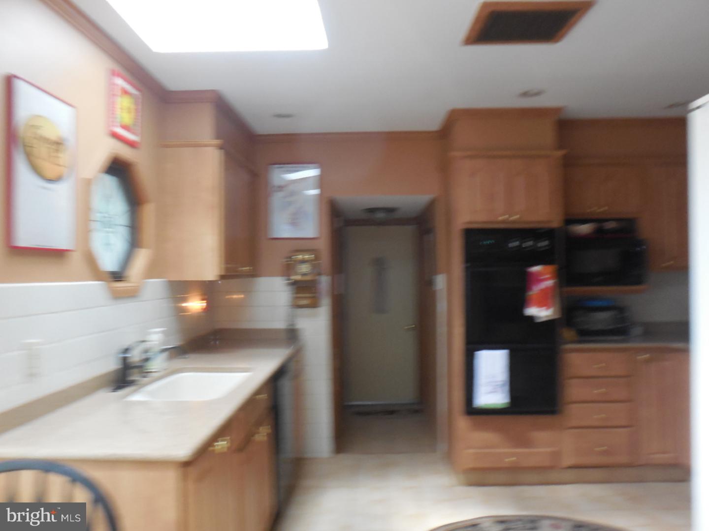 22 Red Ridge Road Levittown, PA 19056 - Photo 8 of 22 Gallery Image 8