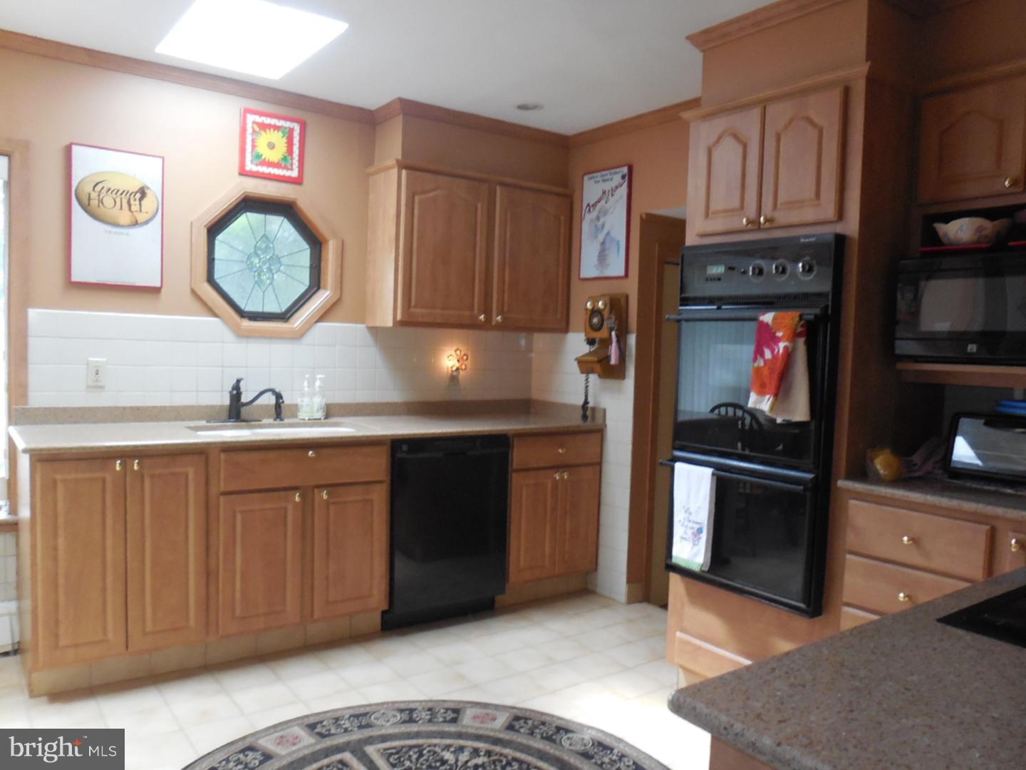 22 Red Ridge Road Levittown, PA 19056 - Photo 9 of 22 Gallery Image 9