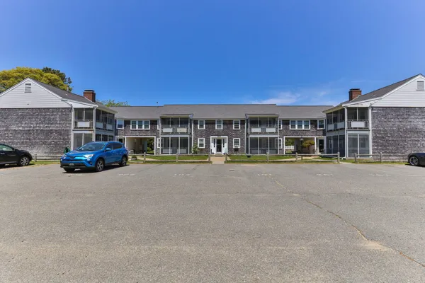 $319,900 | 221 Upper County Road, Unit 106, Dennis Port, MA 02639